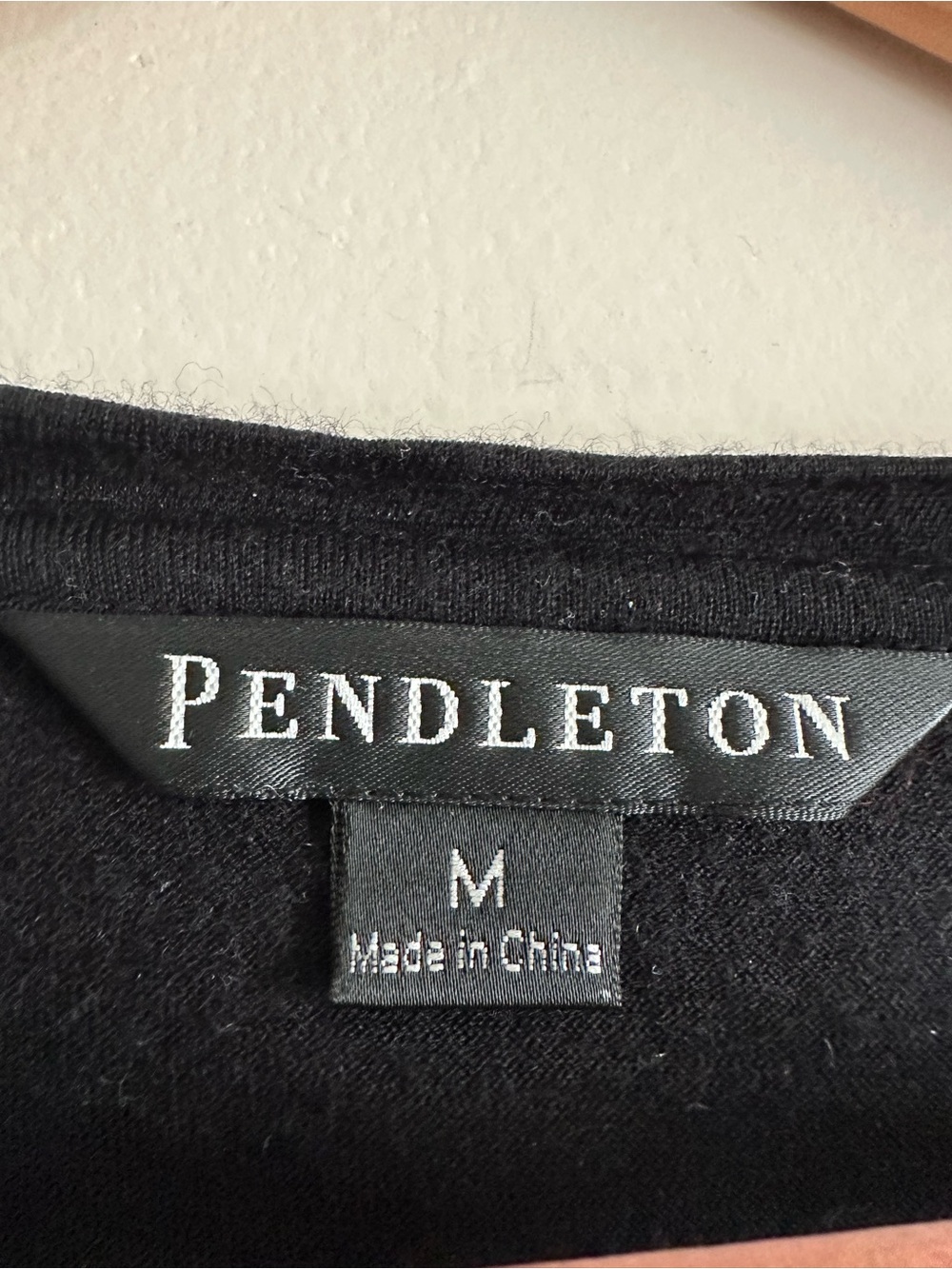 Pendleton • 100% Merino Wool Gathered Neckline Long Sleeve Top - Picture 3 of 8